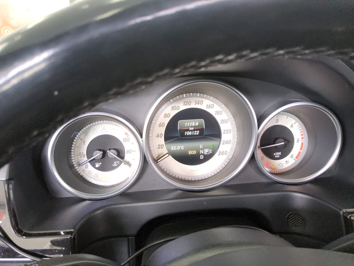 MERCEDES-BENZ E-CLASS (4TH GEN) E250 CDI 4MATIC 2014 - zdjęcie 9