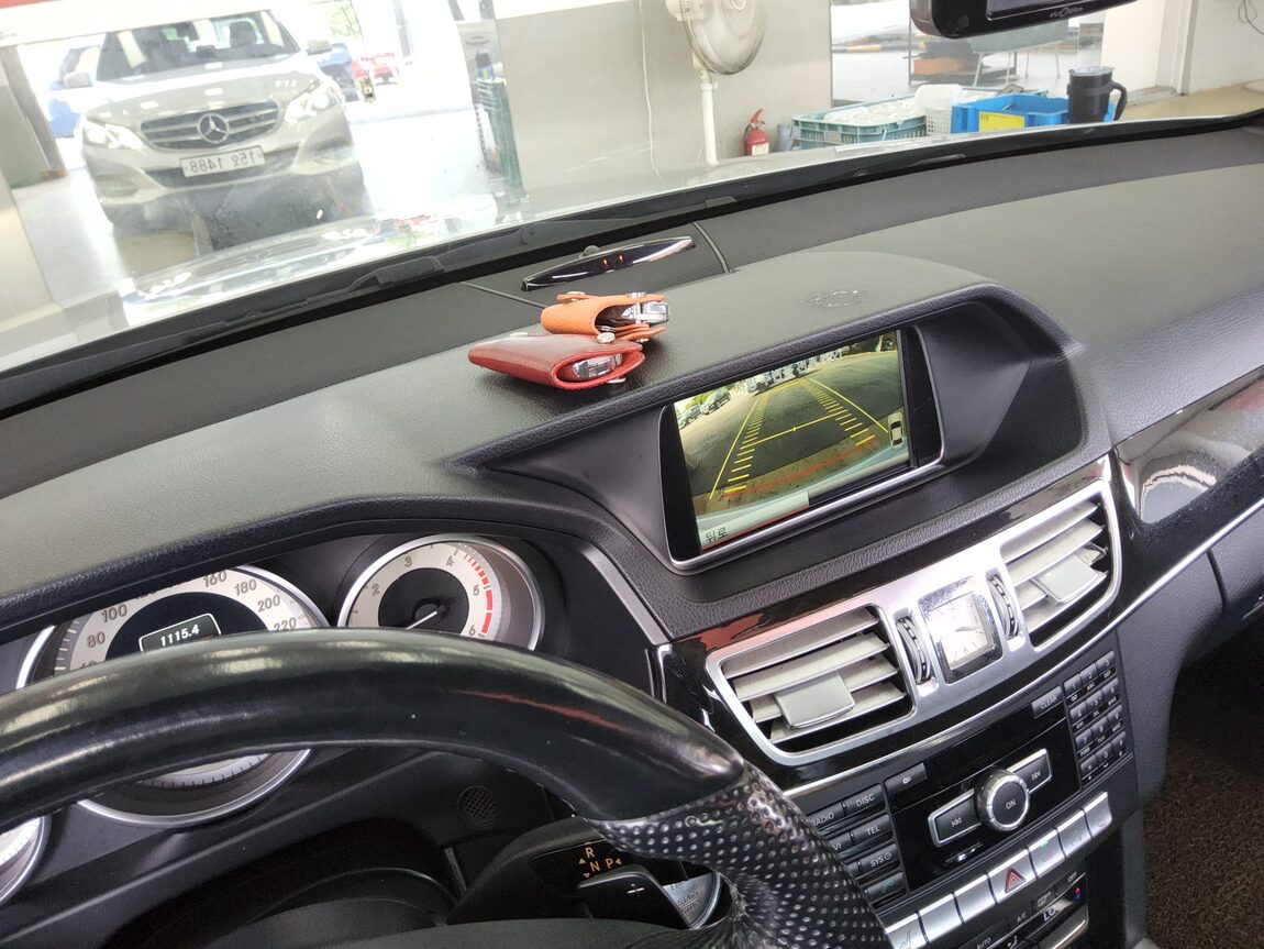 MERCEDES-BENZ E-CLASS (4TH GEN) E250 CDI 4MATIC 2014 - zdjęcie 17