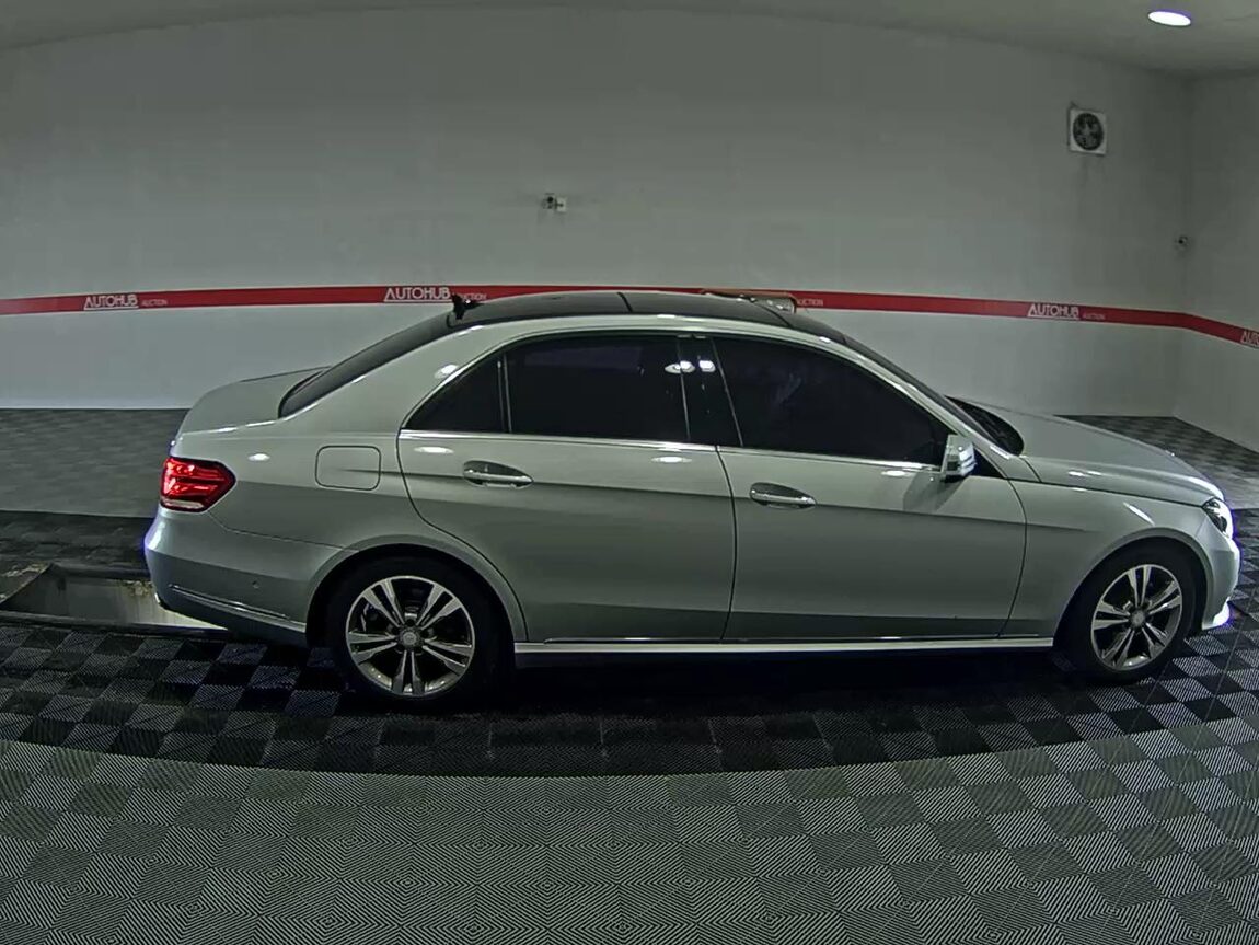 MERCEDES-BENZ E-CLASS (4TH GEN) E250 CDI 4MATIC 2014 - zdjęcie 4