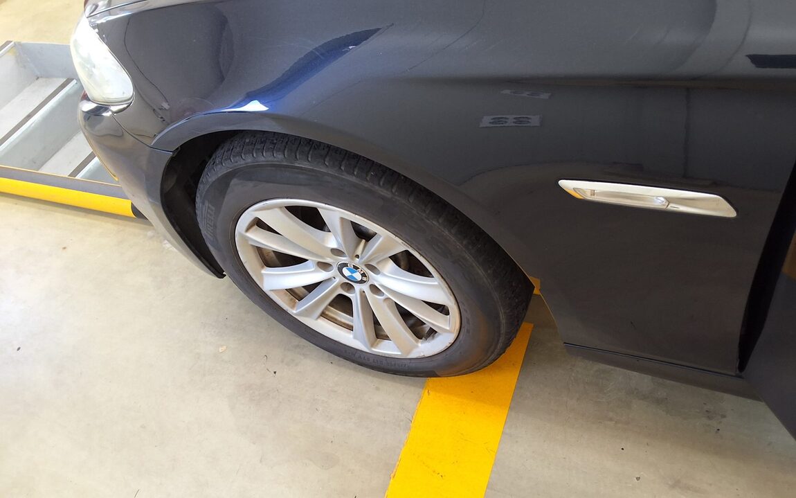 BMW 5 SERIES (6TH GEN) 520d 2013 - zdjęcie 25