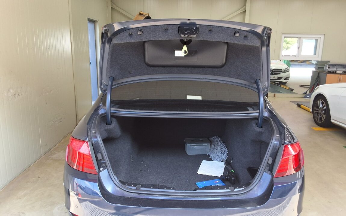 BMW 5 SERIES (6TH GEN) 520d 2013 - zdjęcie 15