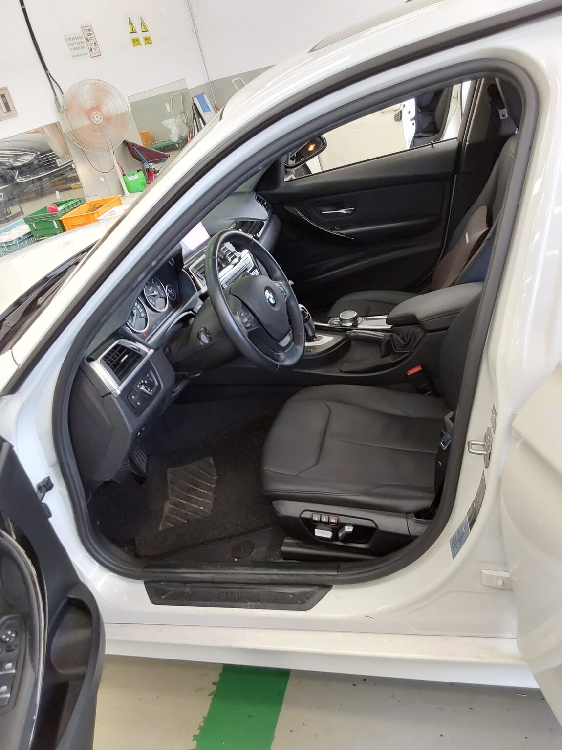 BMW 3 SERIES (6TH GEN) 320d 2017 - zdjęcie 10