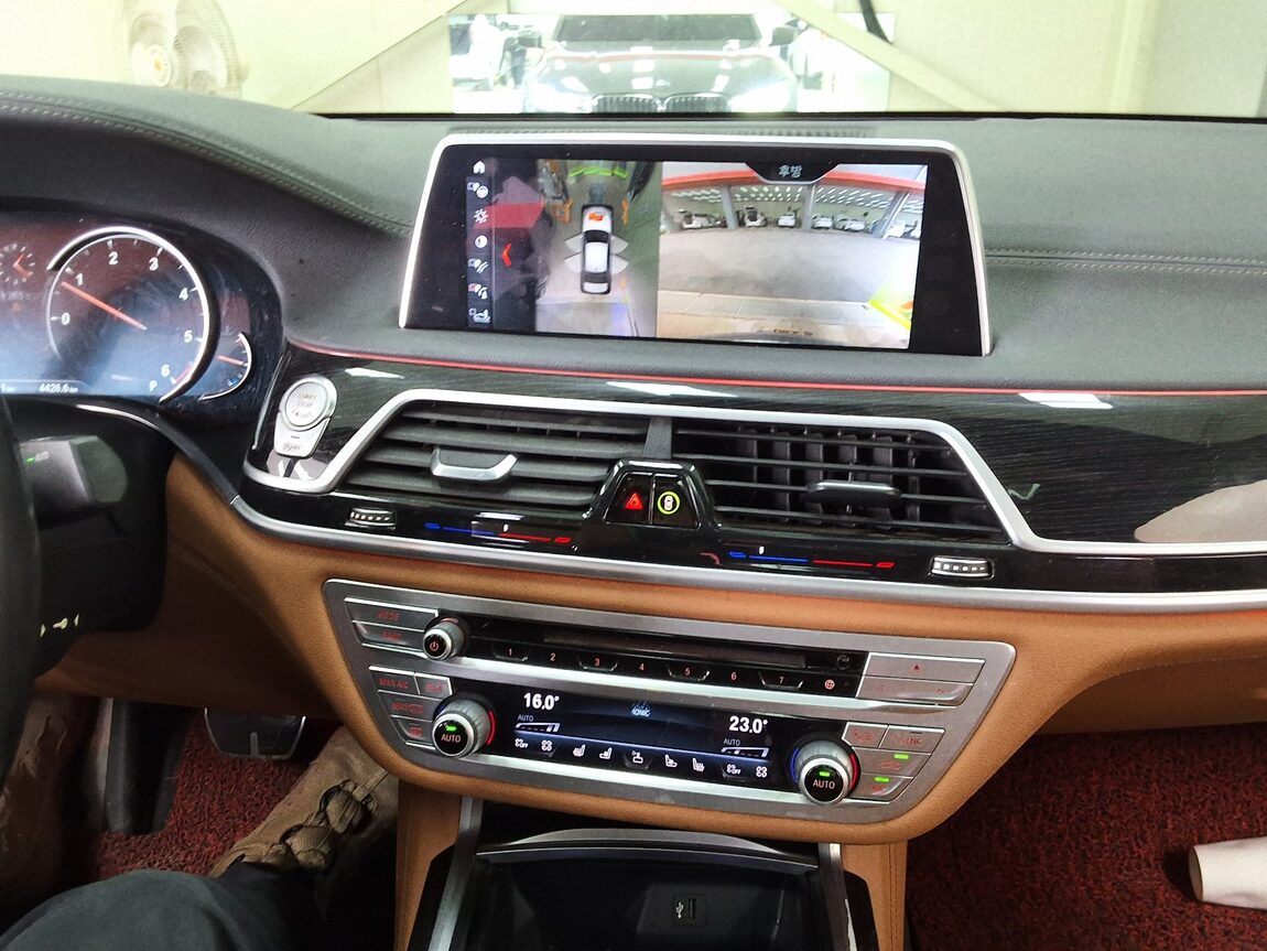 BMW 7 SERIES (6TH GEN) 740d xDRIVE M SPORT 2018 - zdjęcie 24
