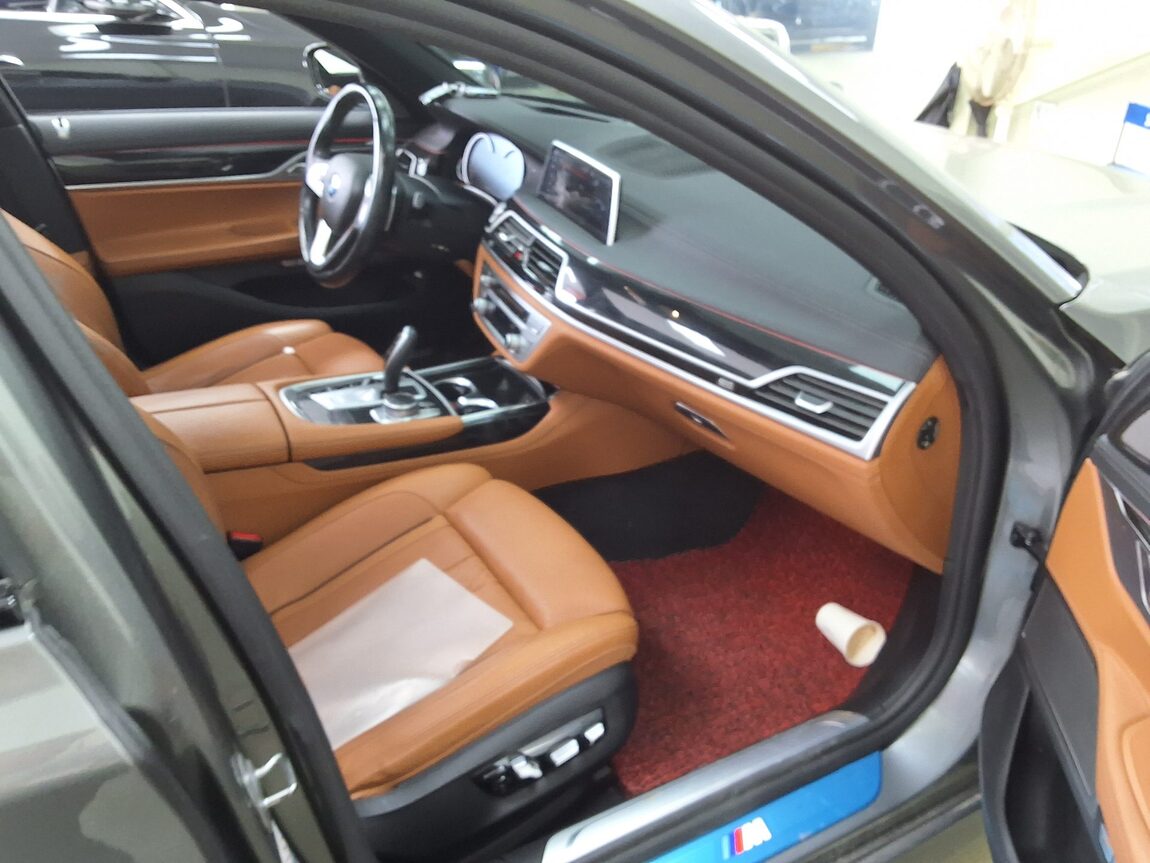 BMW 7 SERIES (6TH GEN) 740d xDRIVE M SPORT 2018 - zdjęcie 15