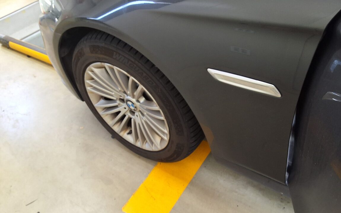 BMW 5 SERIES (6TH GEN) 520d 2015 - zdjęcie 24