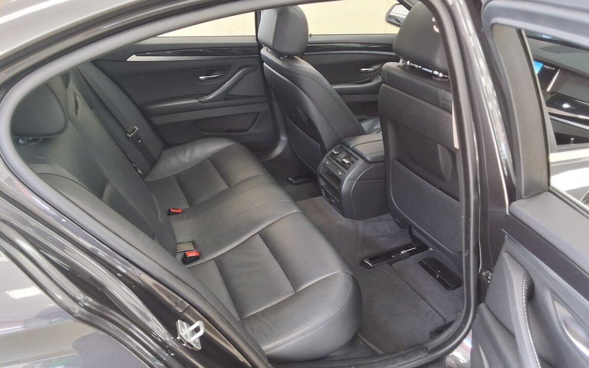 BMW 5 SERIES (6TH GEN) 520d 2015 - zdjęcie 13