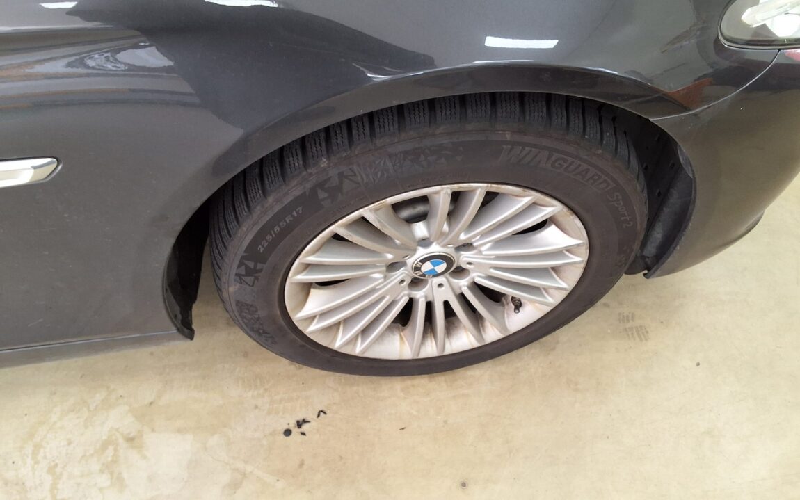 BMW 5 SERIES (6TH GEN) 520d 2015 - zdjęcie 26