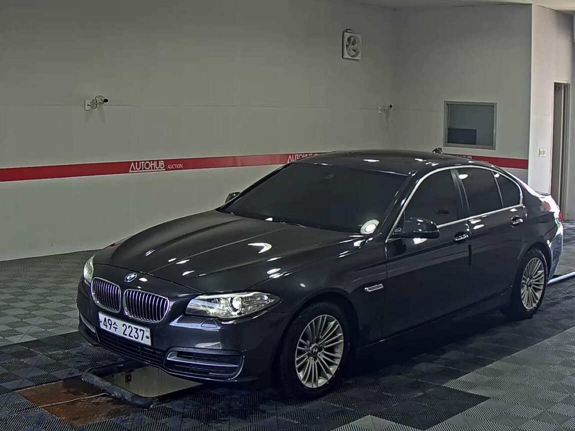 BMW 5 SERIES (6TH GEN) 520d 2015 - zdjęcie 2