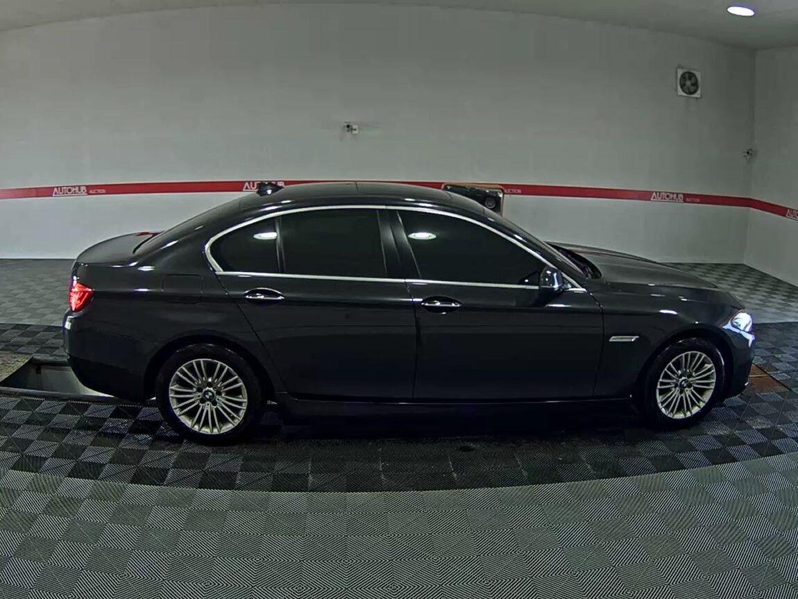 BMW 5 SERIES (6TH GEN) 520d 2015 - zdjęcie 4