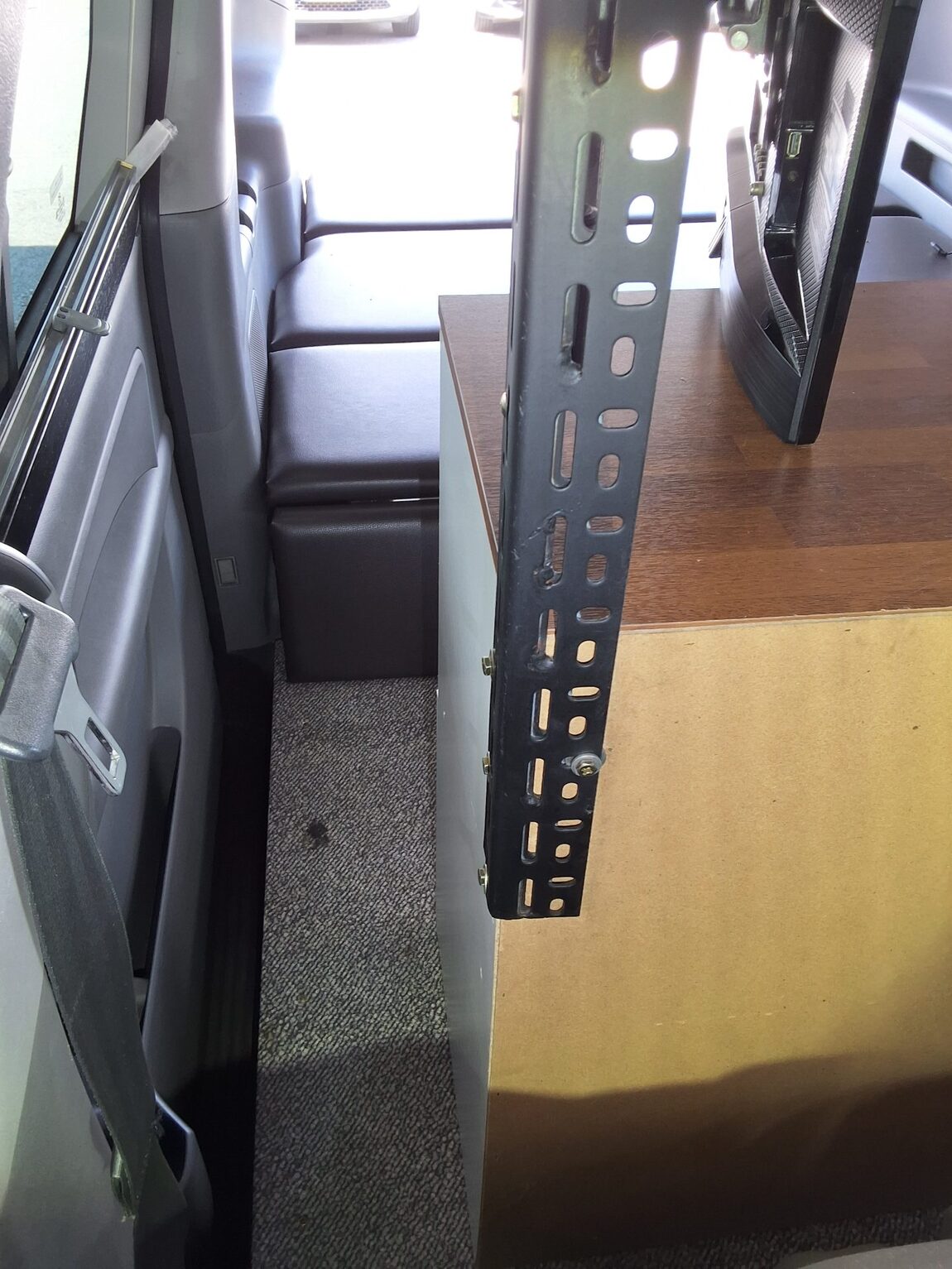 HYUNDAI GRAND STAREX 12-SEATER DIESEL CVX VALUE 2011 - zdjęcie 17