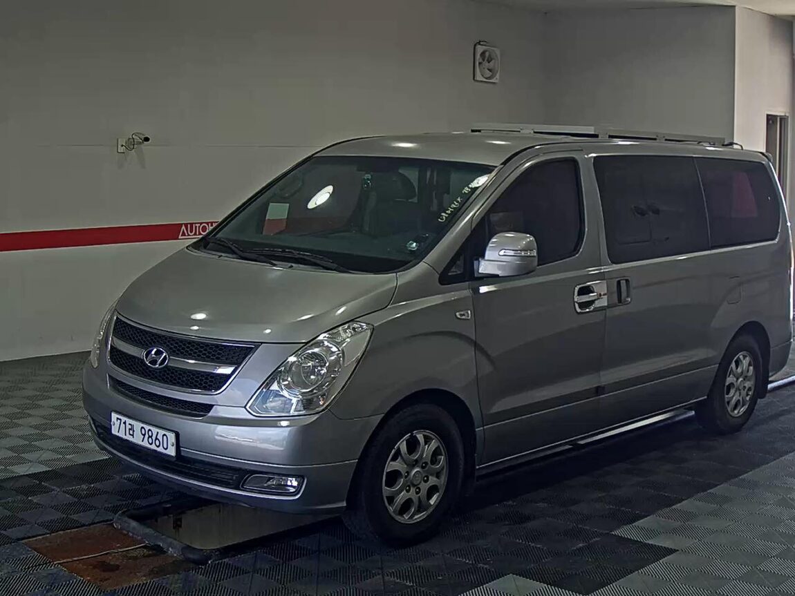 HYUNDAI GRAND STAREX 12-SEATER DIESEL CVX VALUE 2011 - zdjęcie 2