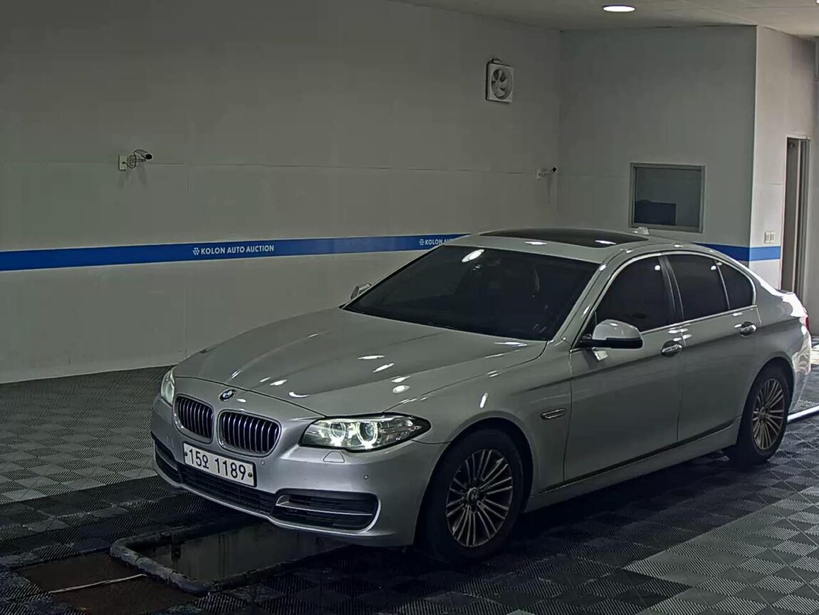 BMW 5 SERIES (6TH GEN) 520d xDRIVE 2014 - zdjęcie 2