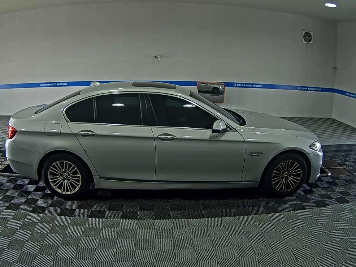 BMW 5 SERIES (6TH GEN) 520d xDRIVE 2014 - zdjęcie 4