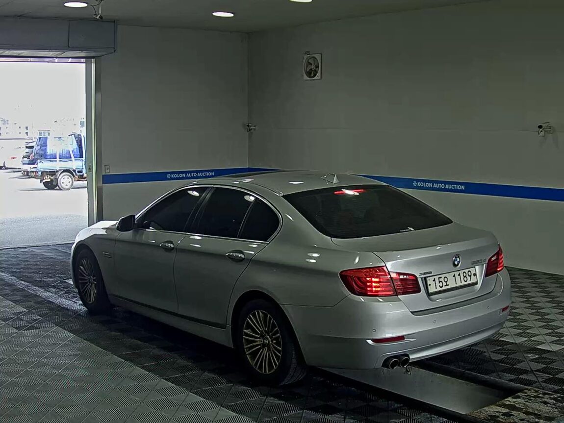 BMW 5 SERIES (6TH GEN) 520d xDRIVE 2014 - zdjęcie 6