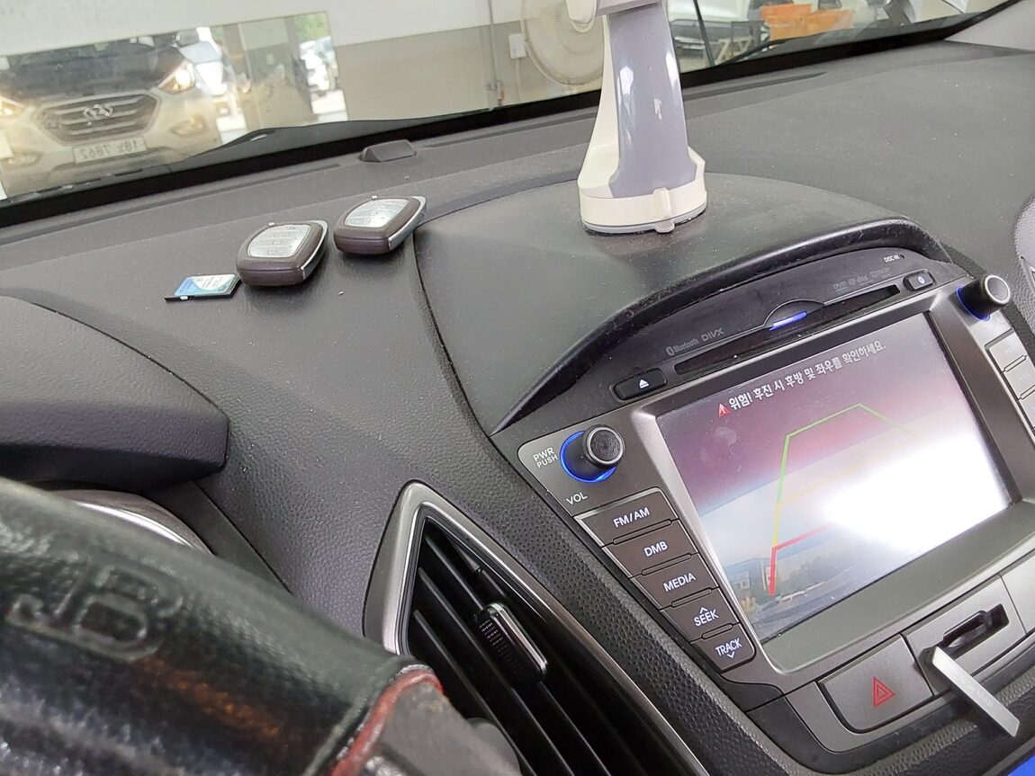 HYUNDAI NEW TUCSON ix DIESEL R2.0 2WD SMART SPECIAL 2014 - zdjęcie 17