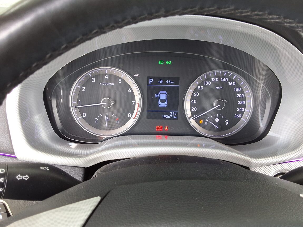 HYUNDAI GRANDEUR IG 2.4 GDi PREMIUM 2019 - zdjęcie 9