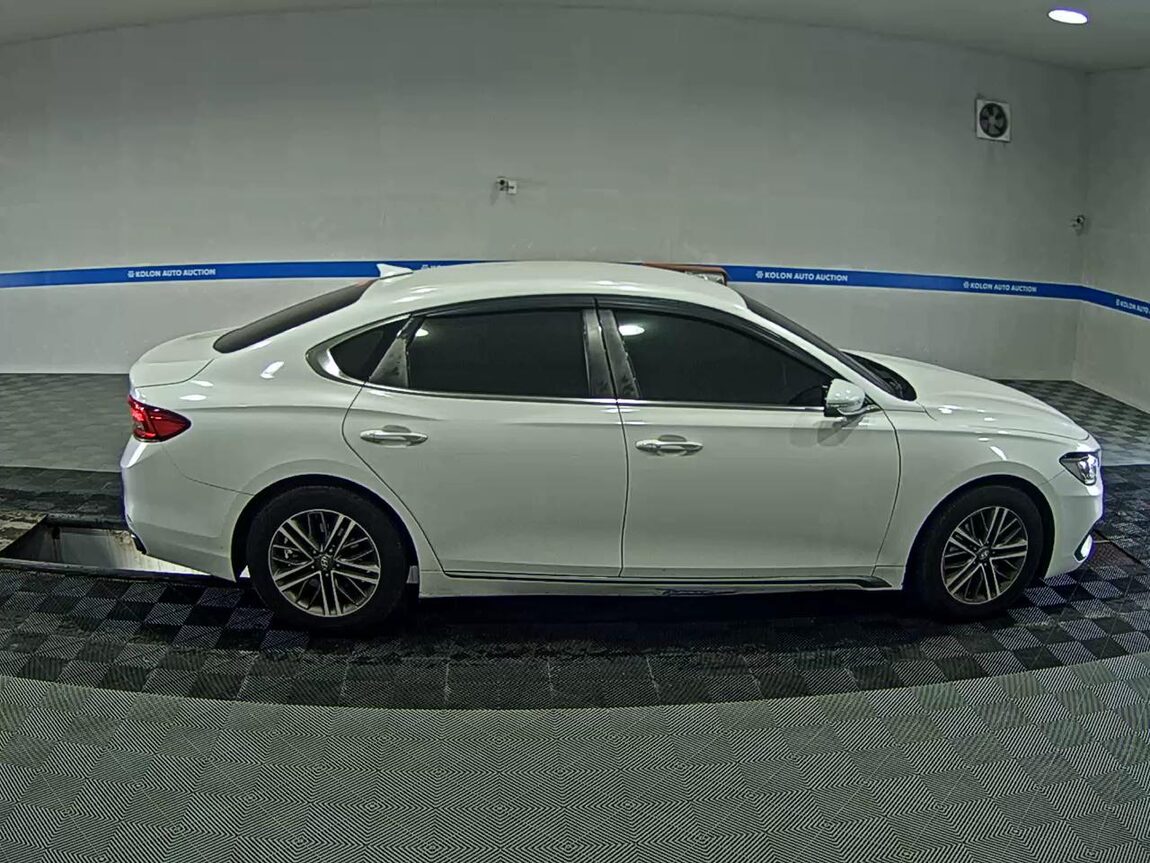 HYUNDAI GRANDEUR IG 2.4 GDi PREMIUM 2019 - zdjęcie 4