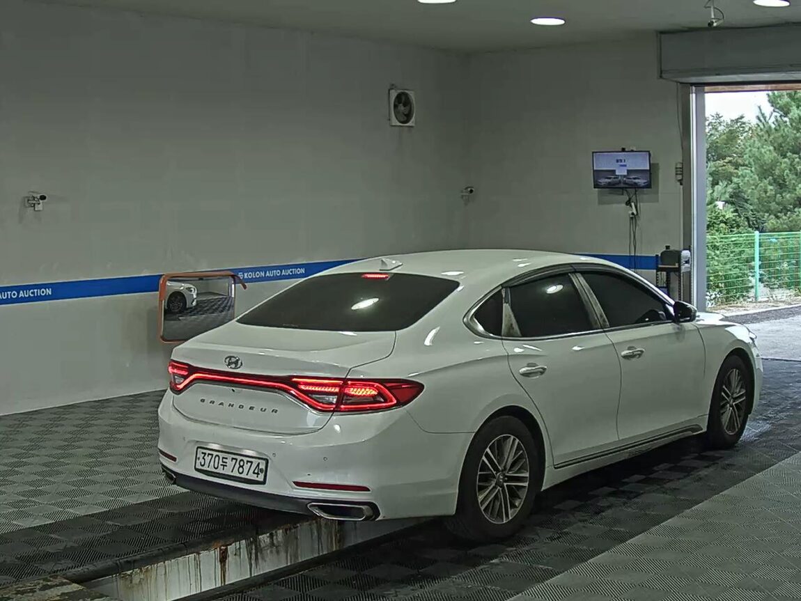 HYUNDAI GRANDEUR IG 2.4 GDi PREMIUM 2019 - zdjęcie 5