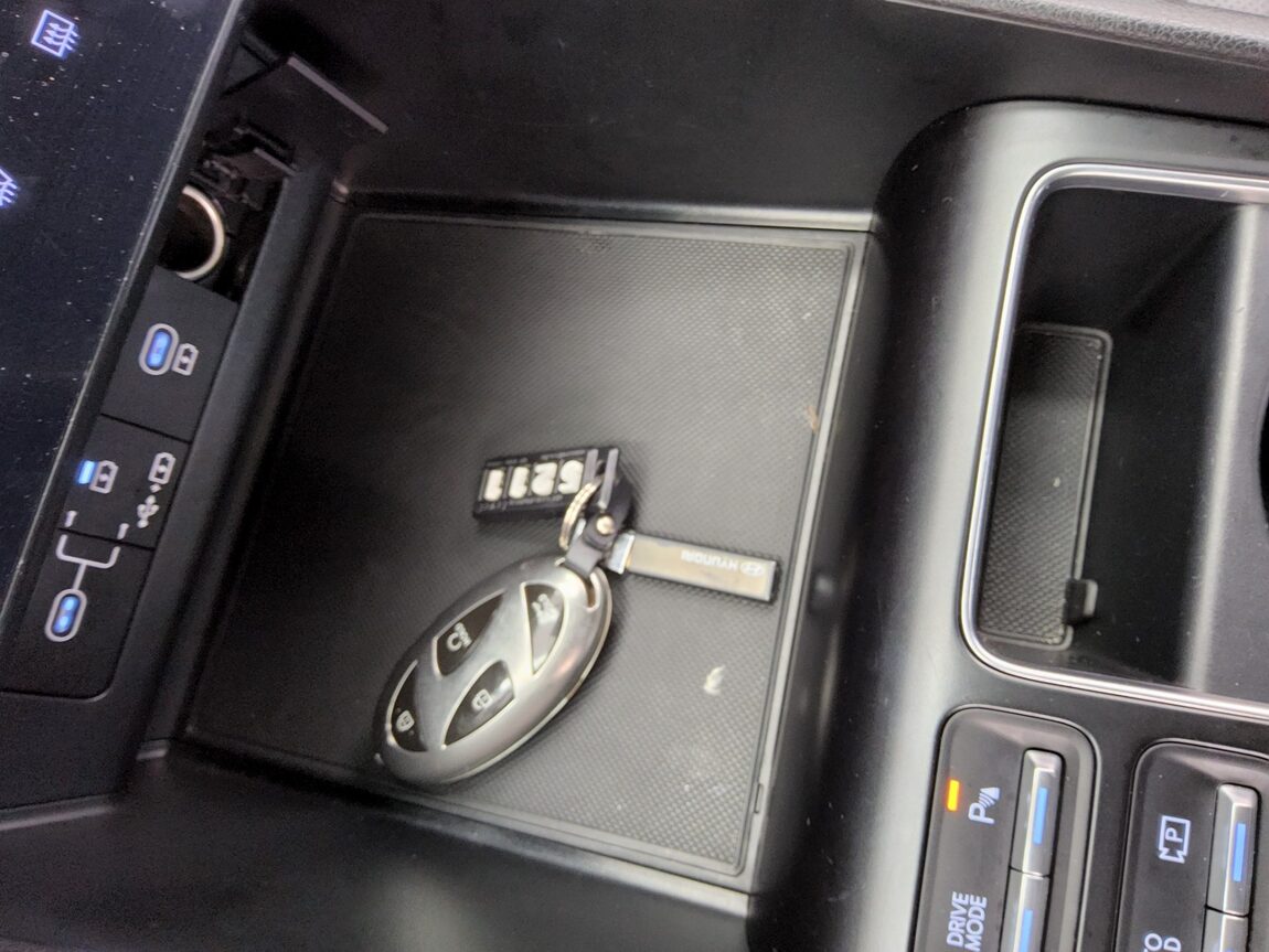 HYUNDAI SONATA THE EDGE GASOLINE 2.0 PREMIUM 2024 - zdjęcie 19