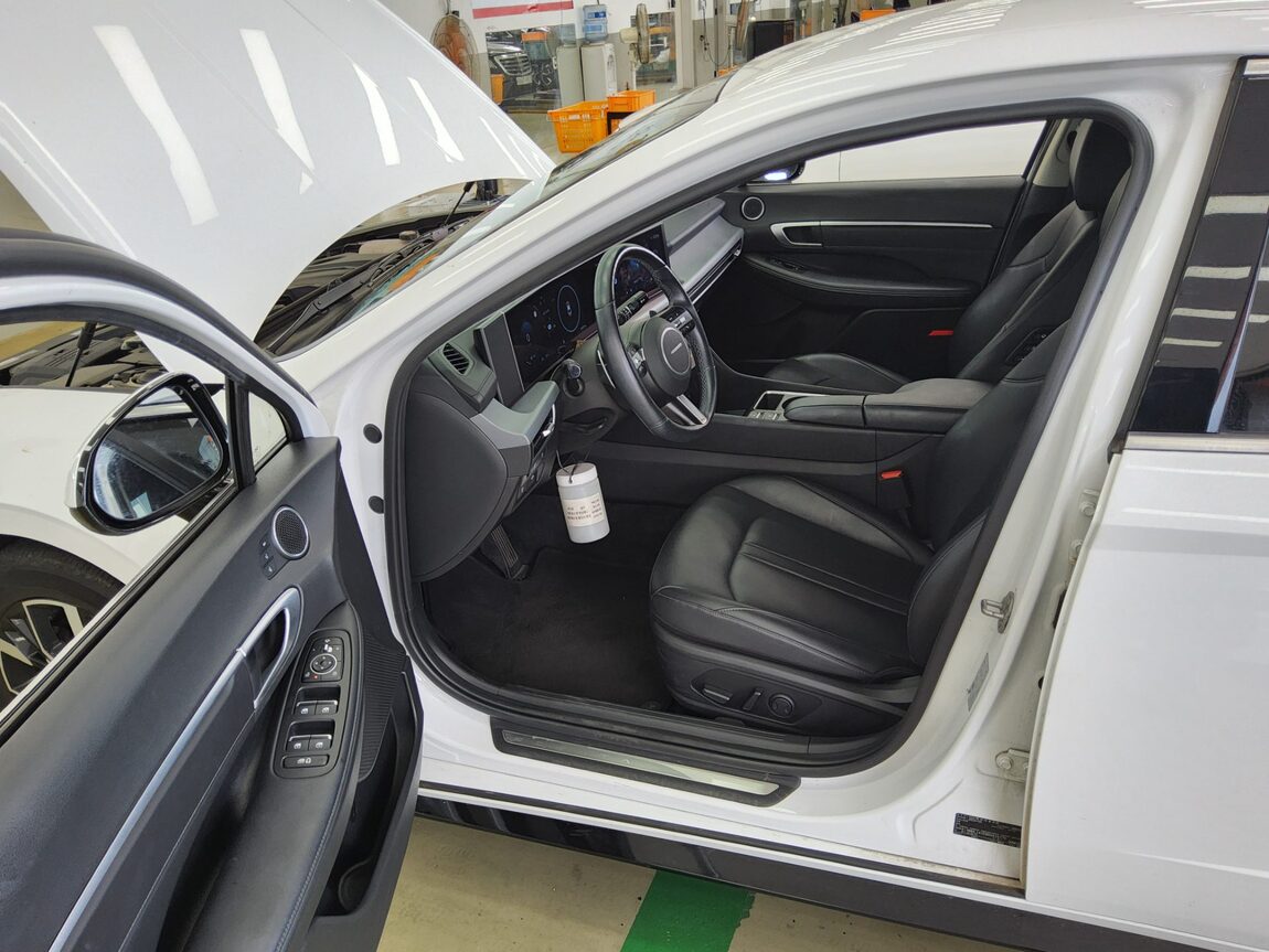 HYUNDAI SONATA THE EDGE GASOLINE 2.0 PREMIUM 2024 - zdjęcie 10