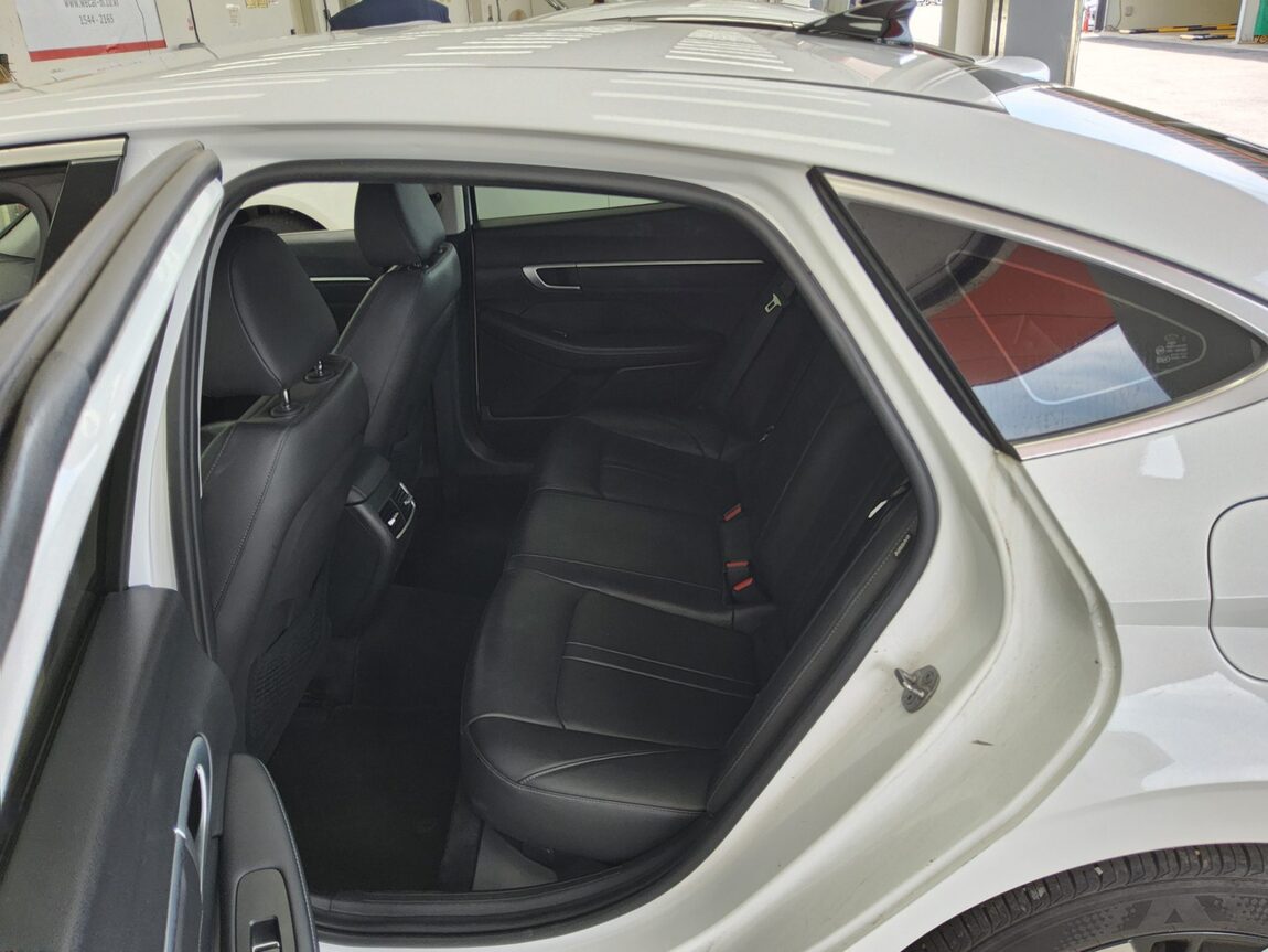 HYUNDAI SONATA THE EDGE GASOLINE 2.0 PREMIUM 2024 - zdjęcie 12