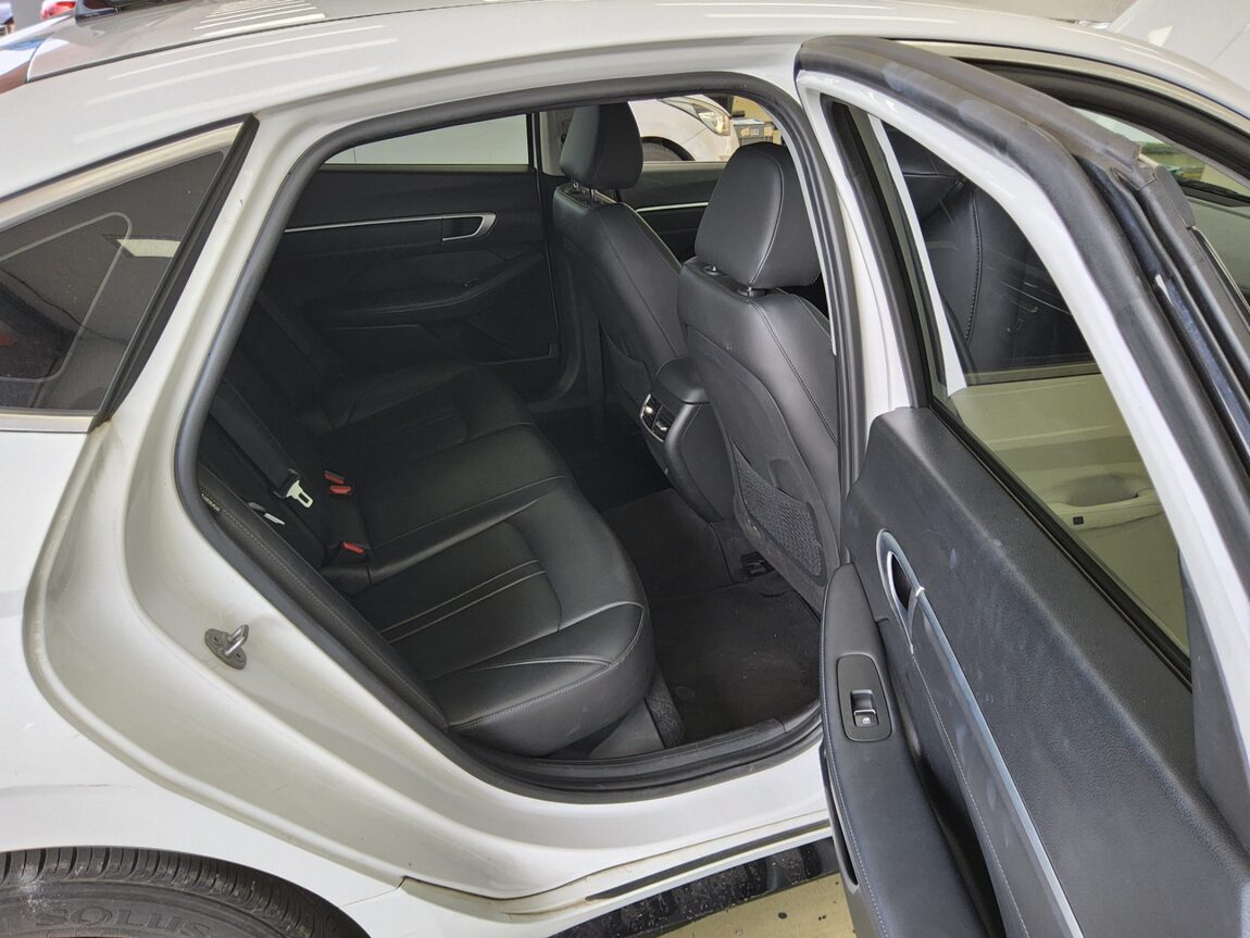 HYUNDAI SONATA THE EDGE GASOLINE 2.0 PREMIUM 2024 - zdjęcie 13