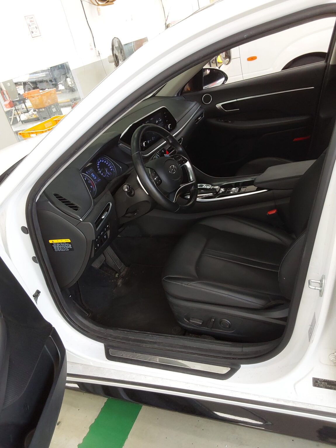 HYUNDAI SONATA (DN8) G2.0 PREMIUM 2020 - zdjęcie 10