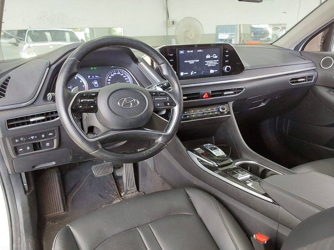 HYUNDAI SONATA (DN8) G2.0 PREMIUM 2020 - zdjęcie 11