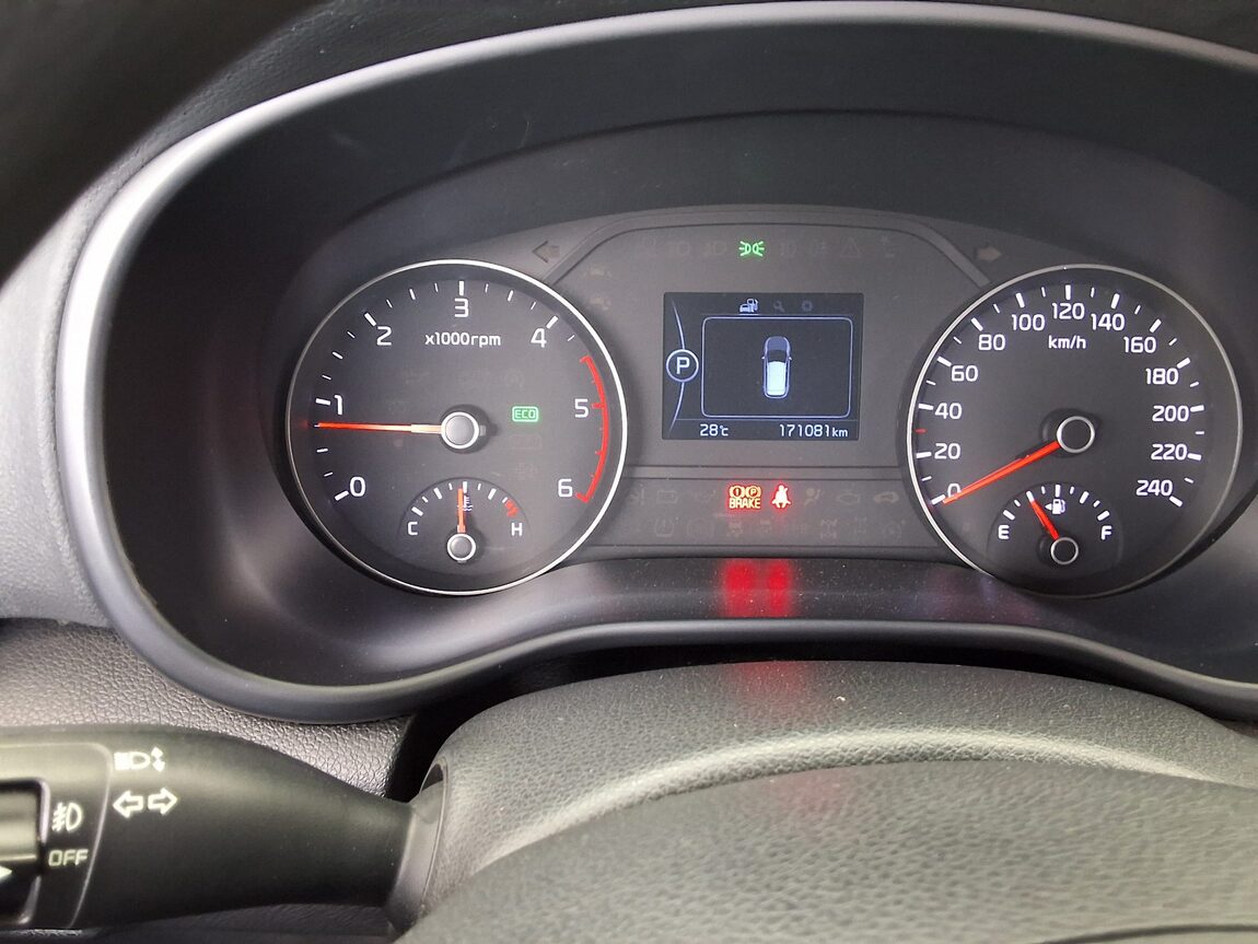 KIA NEW SPORTAGE R2.0 2WD TRENDY 2016 - zdjęcie 9