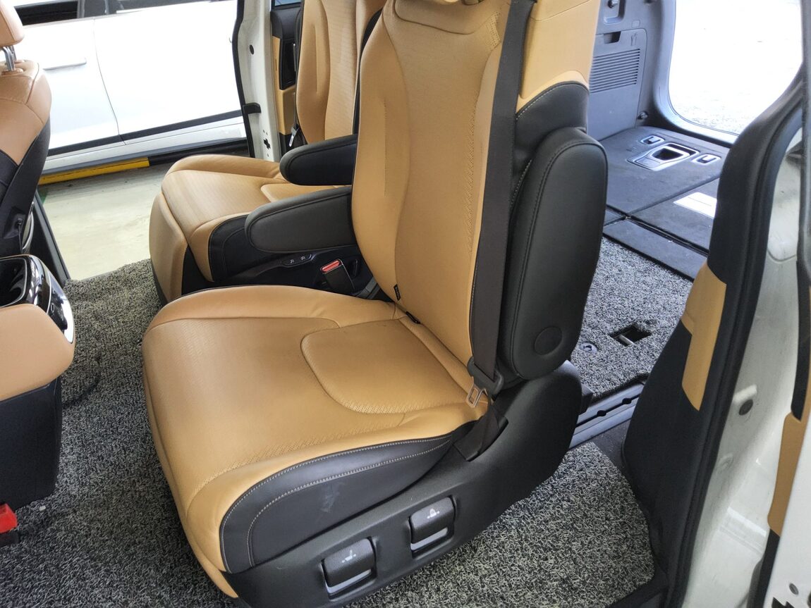 KIA NEW CARNIVAL (KA4) 7-SEATER DIESEL SIGNATURE 2022 - zdjęcie 12