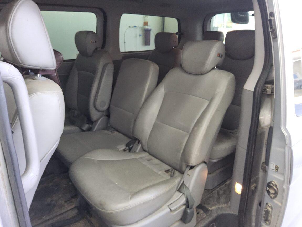 HYUNDAI GRAND STAREX 11-SEATER DIESEL MODERN 2018 - zdjęcie 12