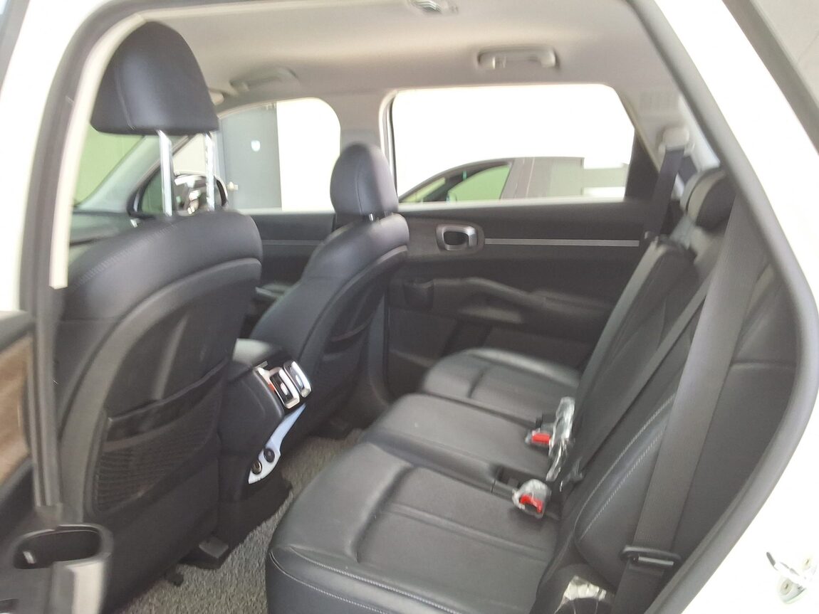 KIA NEW SORENTO (MQ4) 2.2 DIESEL 2WD TRENDY 2021 - zdjęcie 13
