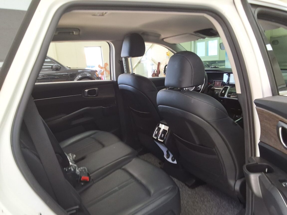 KIA NEW SORENTO (MQ4) 2.2 DIESEL 2WD TRENDY 2021 - zdjęcie 14