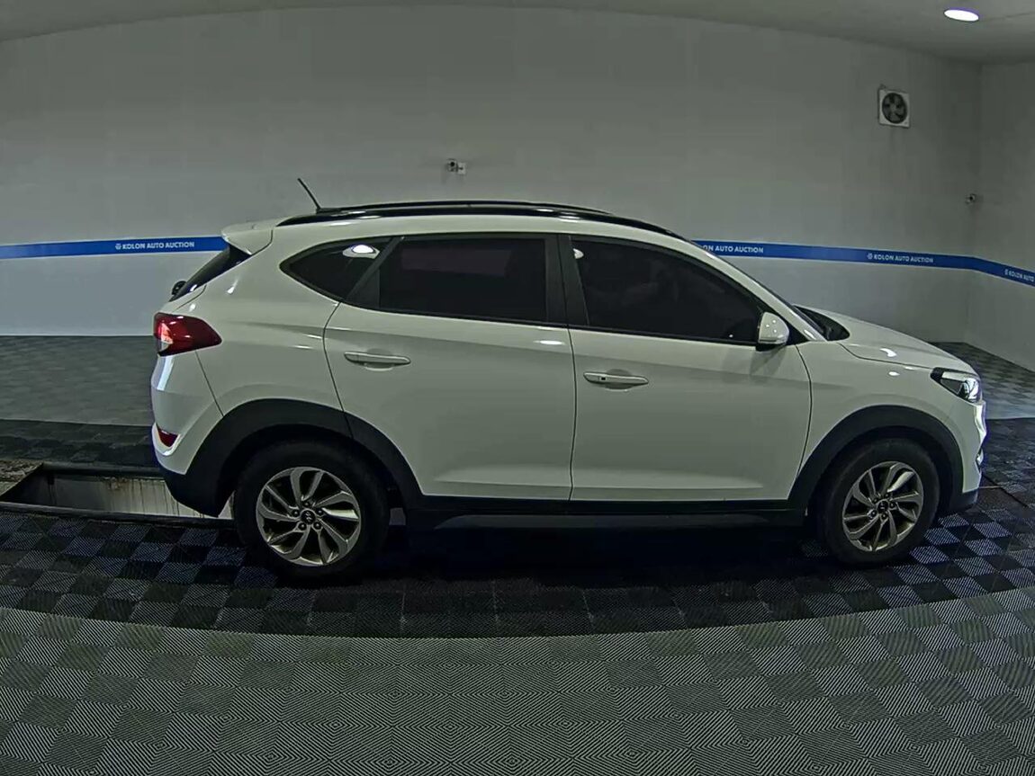 HYUNDAI ALL NEW TUCSON DIESEL 1.7 2WD MODERN 2016 - zdjęcie 4