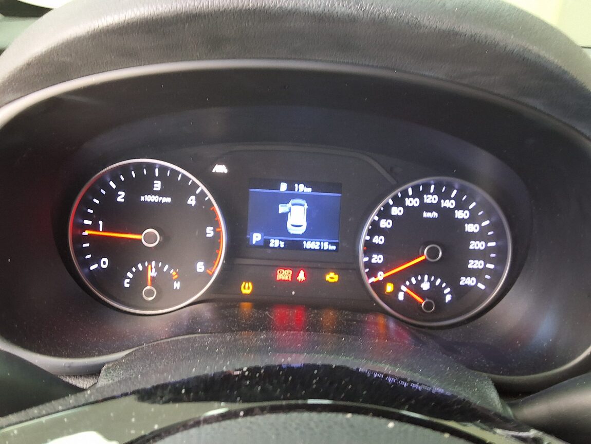 KIA SPORTAGE THE BOLD R2.0 DIESEL 2WD PRESTIGE 2019 - zdjęcie 10