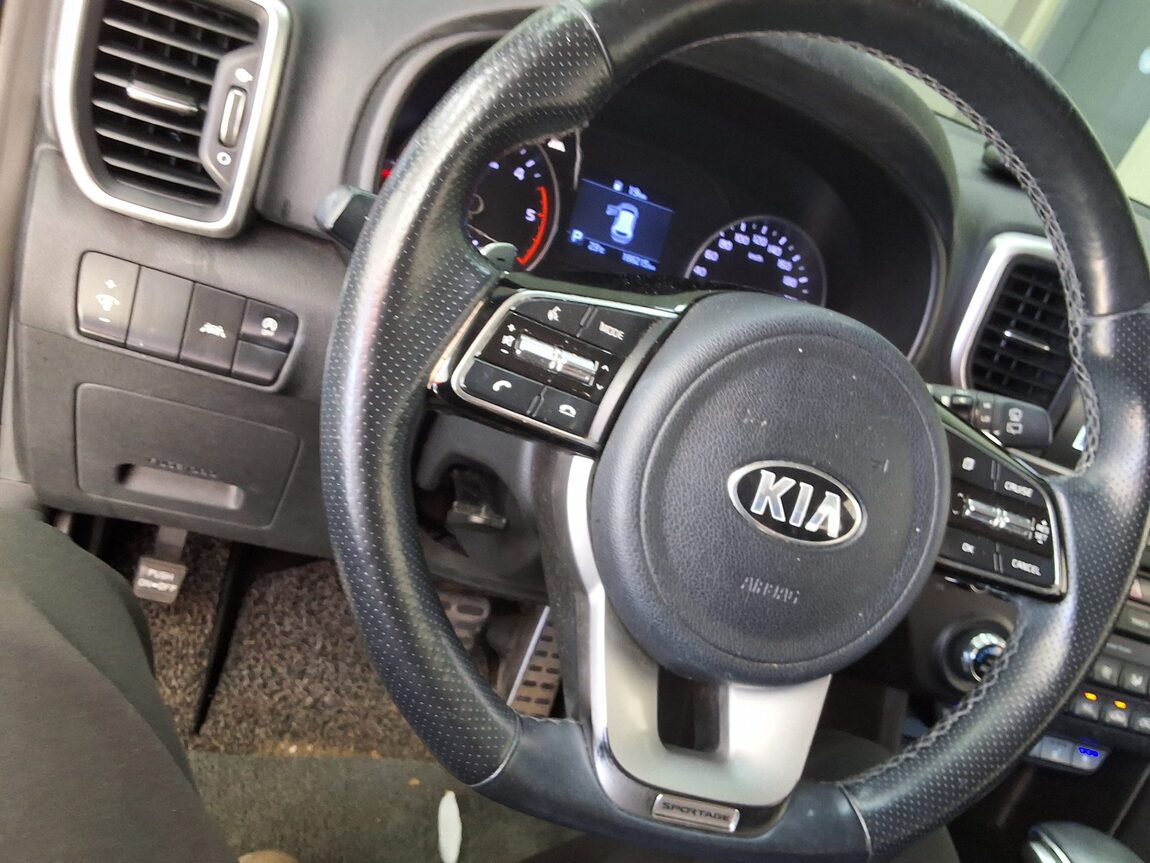 KIA SPORTAGE THE BOLD R2.0 DIESEL 2WD PRESTIGE 2019 - zdjęcie 22