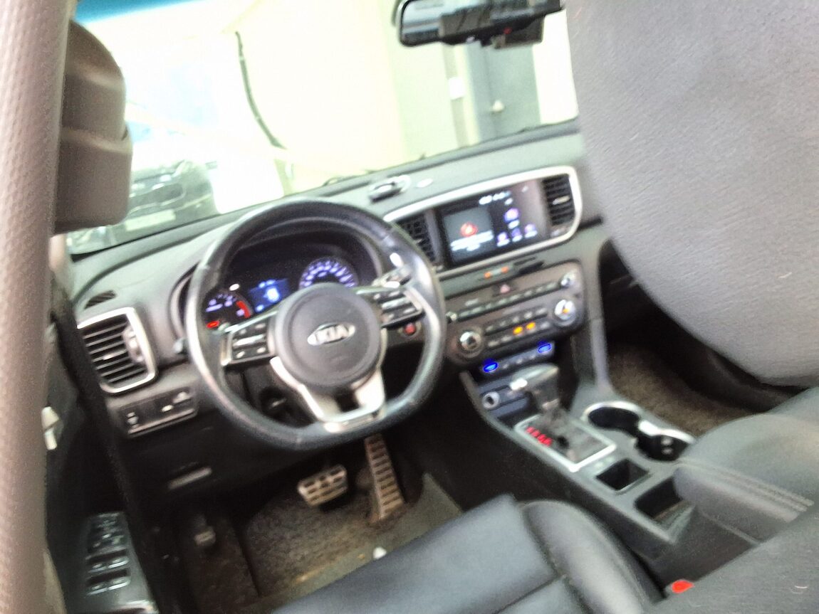 KIA SPORTAGE THE BOLD R2.0 DIESEL 2WD PRESTIGE 2019 - zdjęcie 12