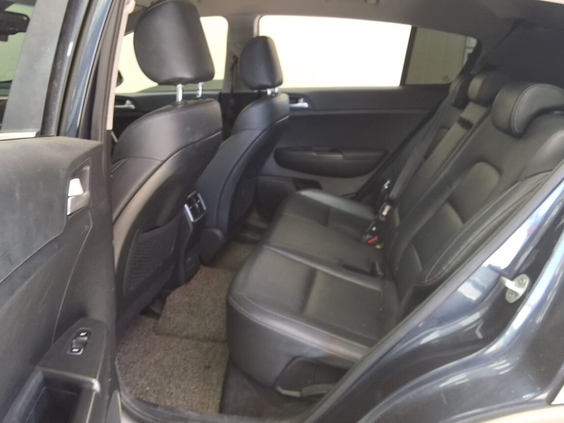 KIA SPORTAGE THE BOLD R2.0 DIESEL 2WD PRESTIGE 2019 - zdjęcie 13