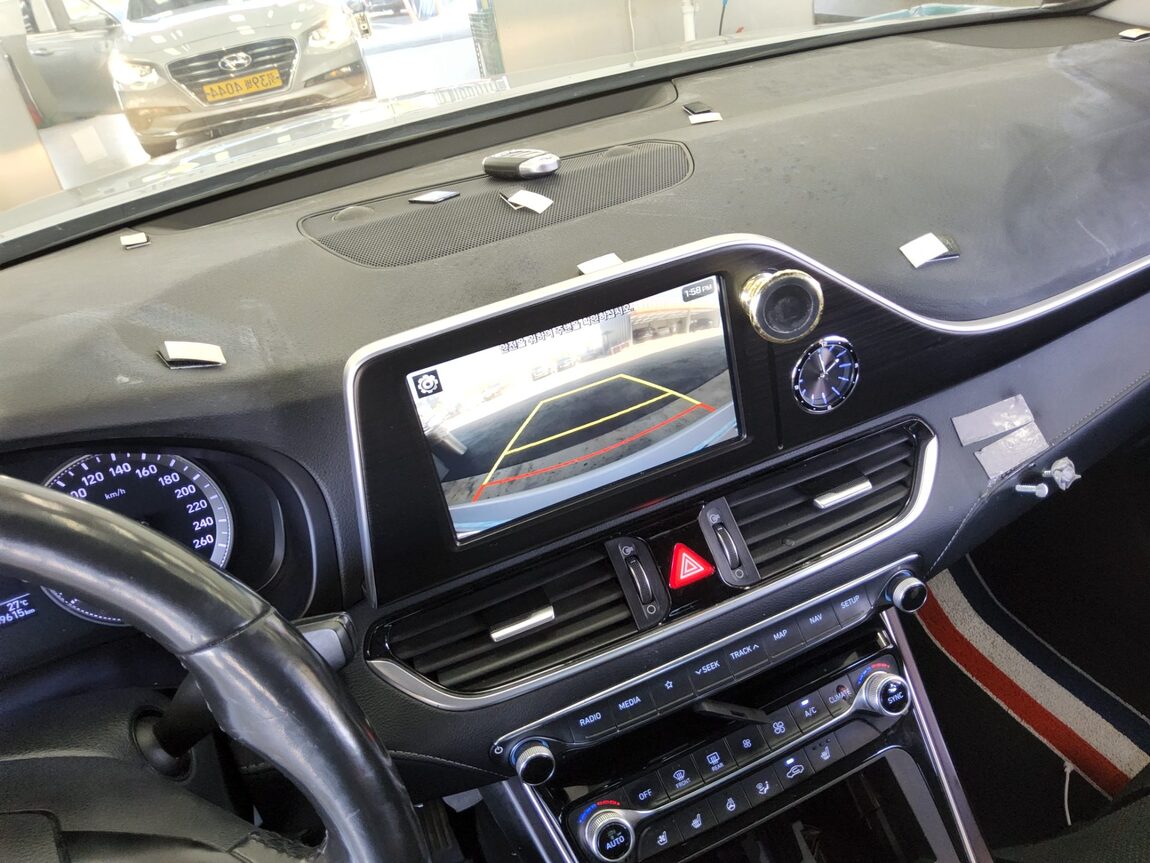 HYUNDAI GRANDEUR IG 3.0 LPi TAXI DELUXE TYPE 2019 - zdjęcie 17