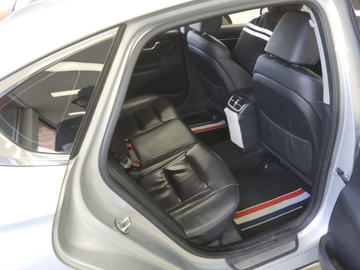 HYUNDAI GRANDEUR IG 3.0 LPi TAXI DELUXE TYPE 2019 - zdjęcie 13