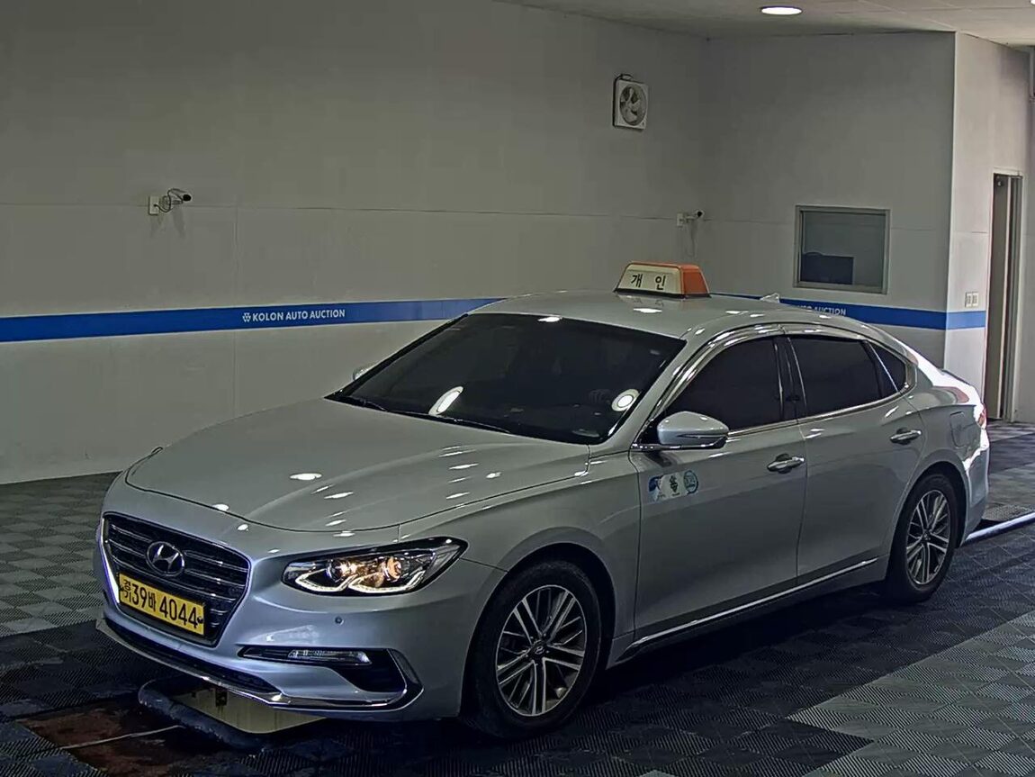 HYUNDAI GRANDEUR IG 3.0 LPi TAXI DELUXE TYPE 2019 - zdjęcie 2