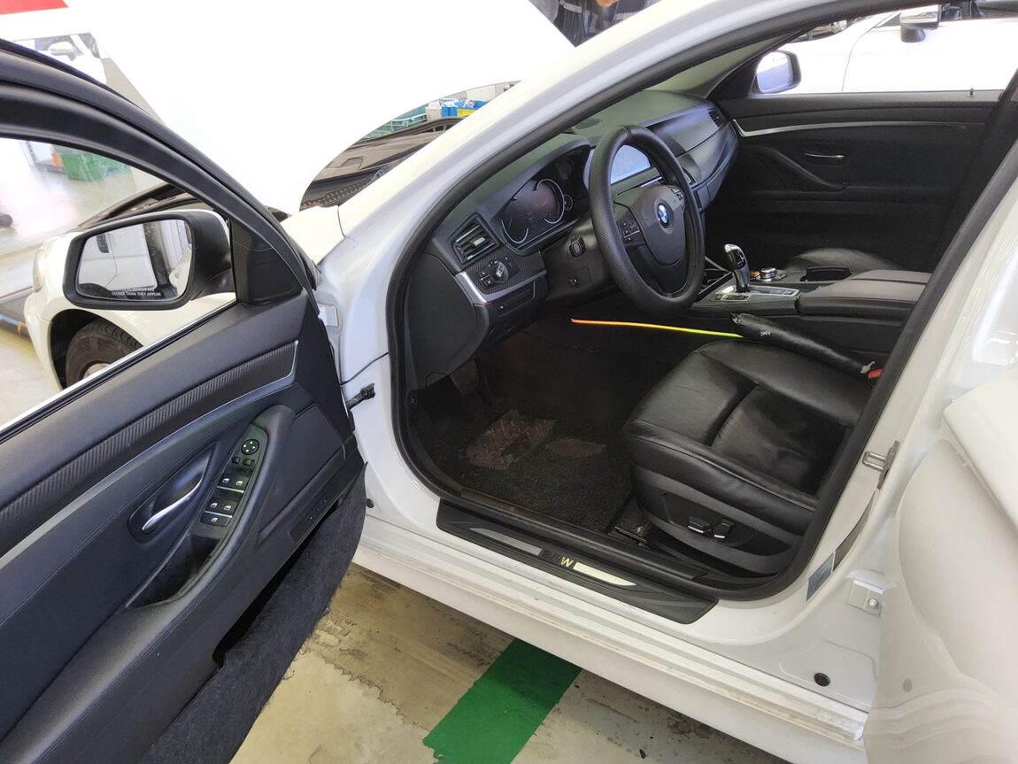 BMW 5 SERIES (6TH GEN) 520d 2013 - zdjęcie 10