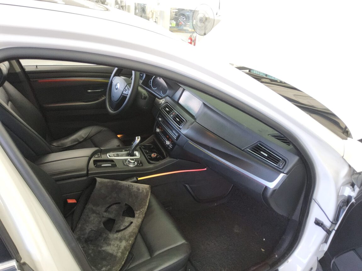BMW 5 SERIES (6TH GEN) 520d 2013 - zdjęcie 14