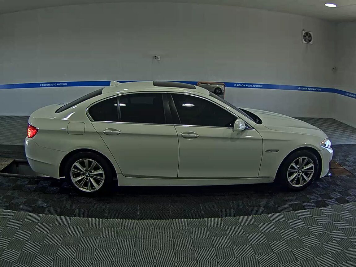 BMW 5 SERIES (6TH GEN) 520d 2013 - zdjęcie 4