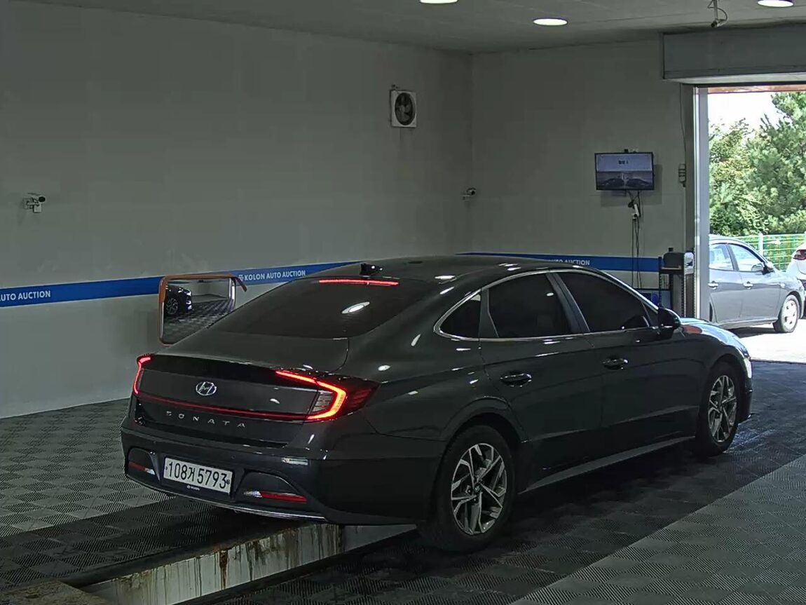 HYUNDAI SONATA (DN8) G2.0 PREMIUM FAMILY 2021 - zdjęcie 5