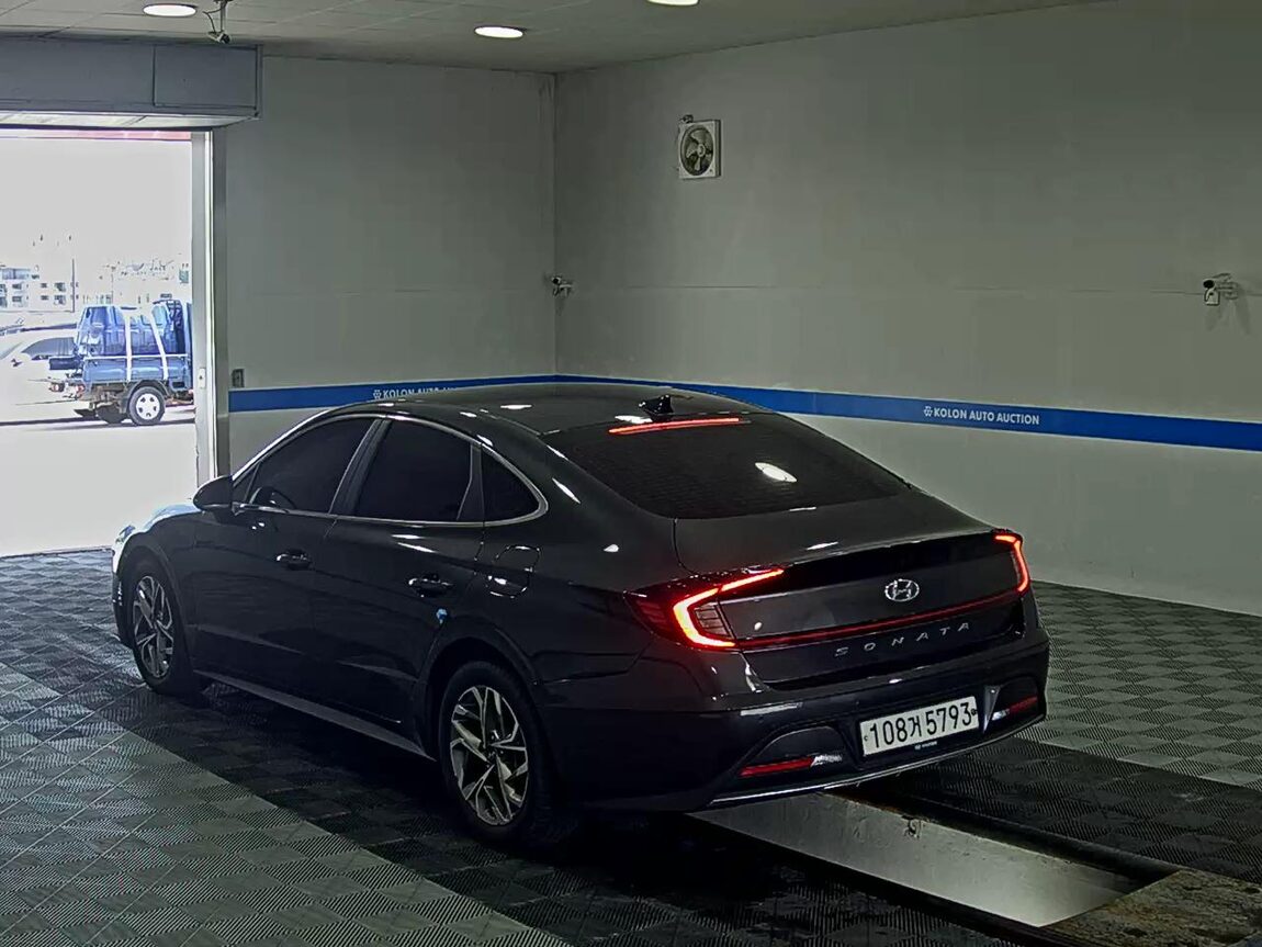 HYUNDAI SONATA (DN8) G2.0 PREMIUM FAMILY 2021 - zdjęcie 6