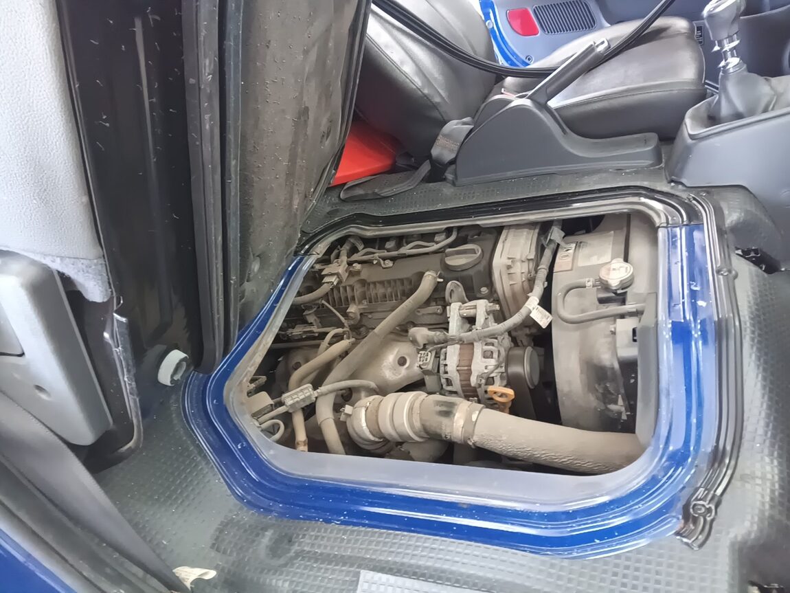 KIA BONGO III CARGO 1.2 TON STANDARD CAB EXTRA LONG WHEELBASE 2014 - zdjęcie 32