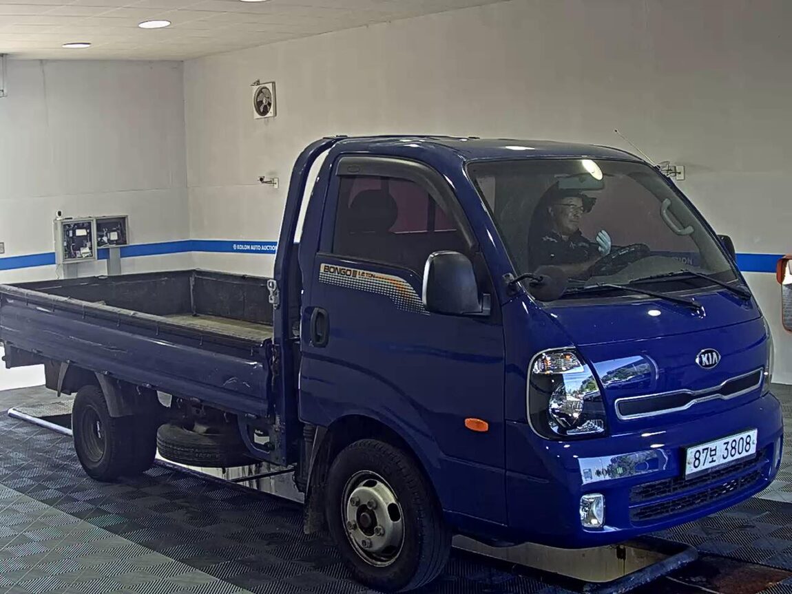 KIA BONGO III CARGO 1.2 TON STANDARD CAB EXTRA LONG WHEELBASE 2014 - zdjęcie 3