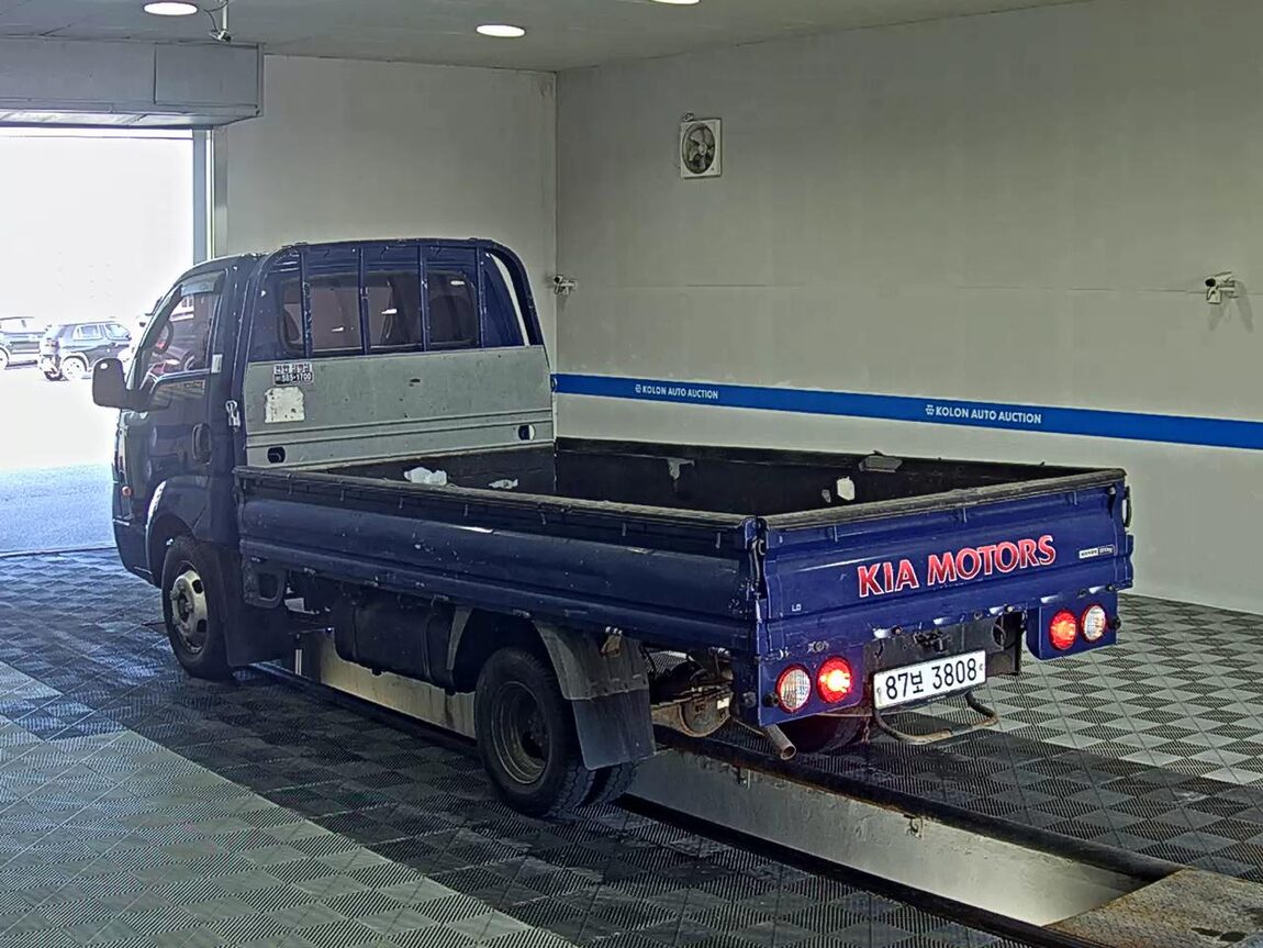 KIA BONGO III CARGO 1.2 TON STANDARD CAB EXTRA LONG WHEELBASE 2014 - zdjęcie 6