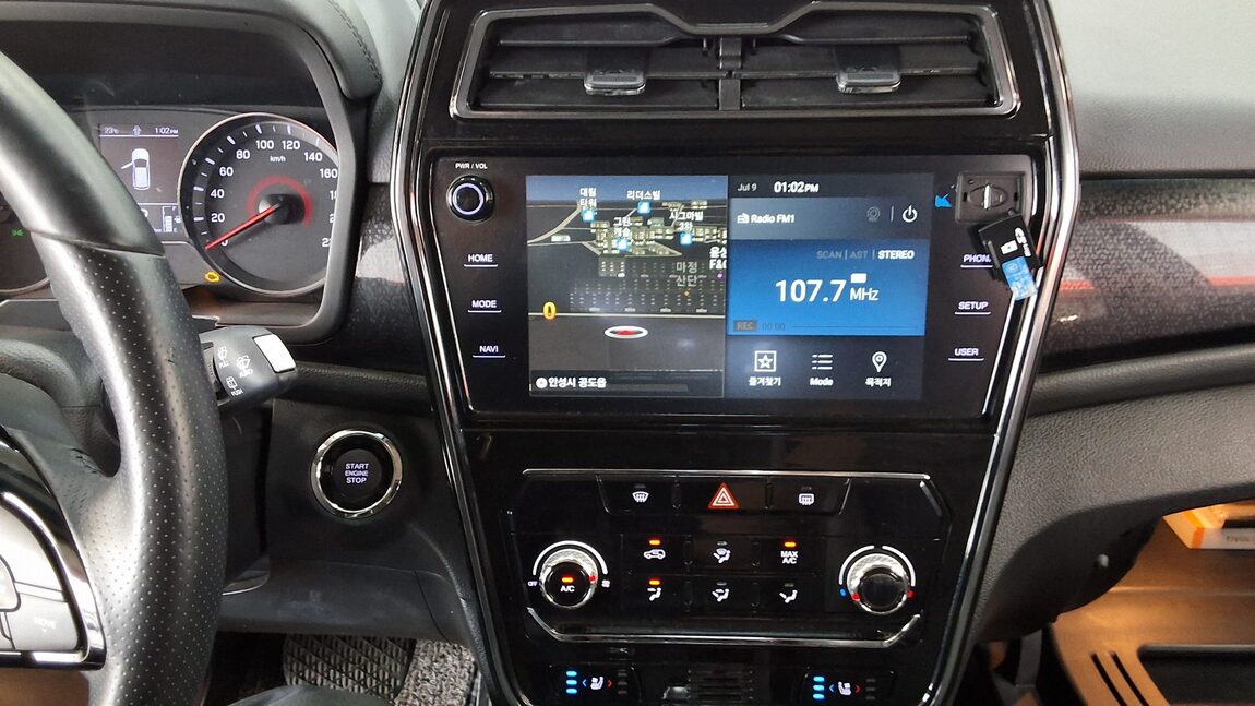 KG MOBILITY (SSANGYONG) VERY NEW TIVOLI 1.6 DIESEL 2WD V3 2021 - zdjęcie 23